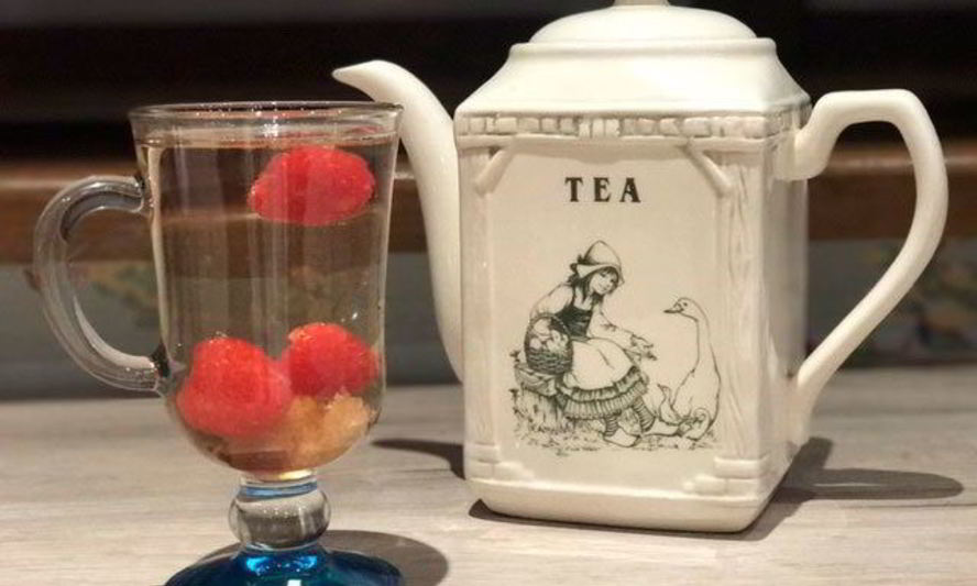 Рецепт белый травяной чай с малиной