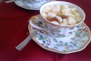 Чай с яблоками и корицей