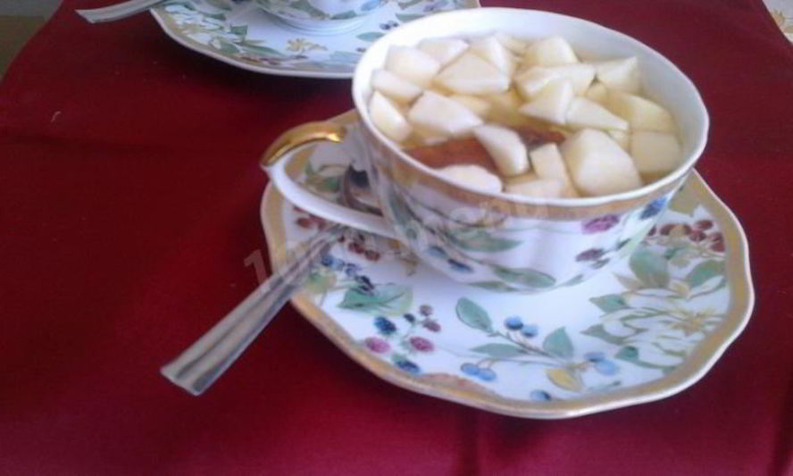 Рецепт чай с яблоками и корицей