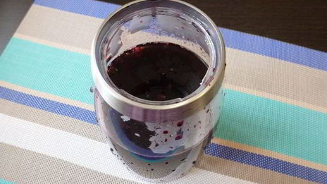 черничный холодный чай с мятой и базиликом