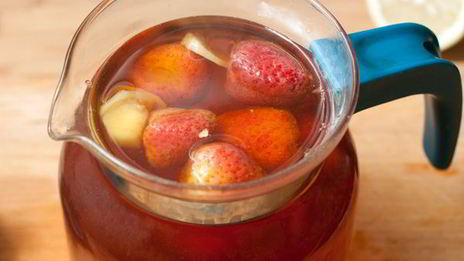 имбирный чай с клубникой