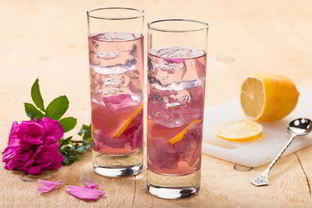 Розовый чай