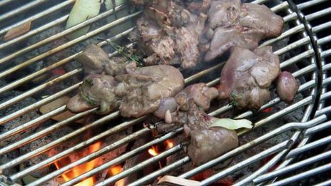 куриная печенка с соусом из глинтвейна