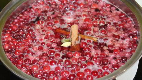 клюквенный согревающий напиток