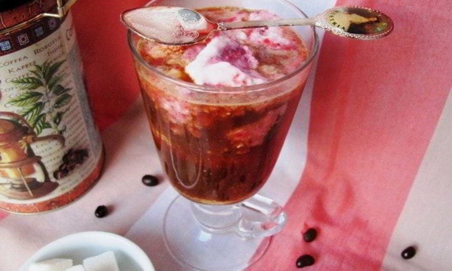 Рецепт кофе глясе с клубничным сорбе