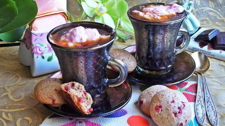 кофе с малиновыми сливками