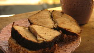 Мясо в кофейной корочке