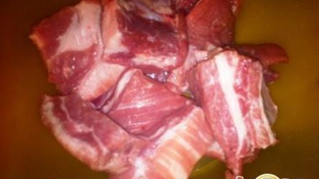 свиные ребра в кофейном соусе