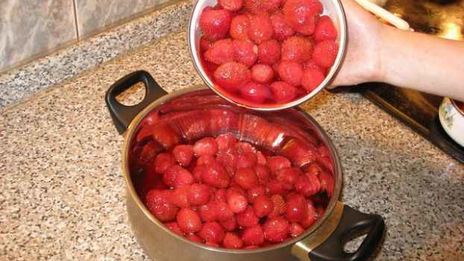 коктейль клубничный