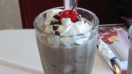 коктейль царский сюрприз с шоколадной крошкой