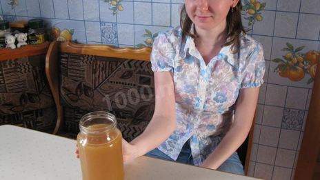 домашний простой окрошечный квас с изюмом