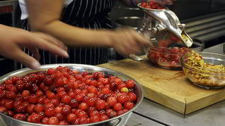 Деликатесный вишневый ликер