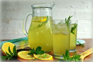 Лимонад из тархуна, лимона и мяты
