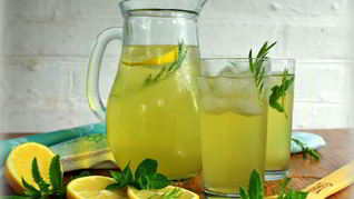 Лимонад из тархуна, лимона и мяты