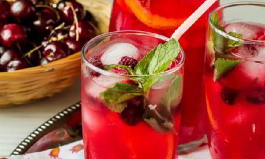 Рецепт малиновый лимонад с лимончелло