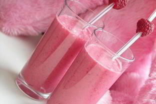 Малиновый коктейль с корицей