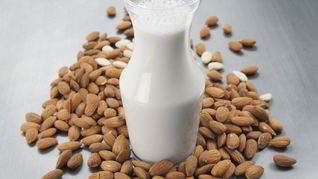 Миндальное молока