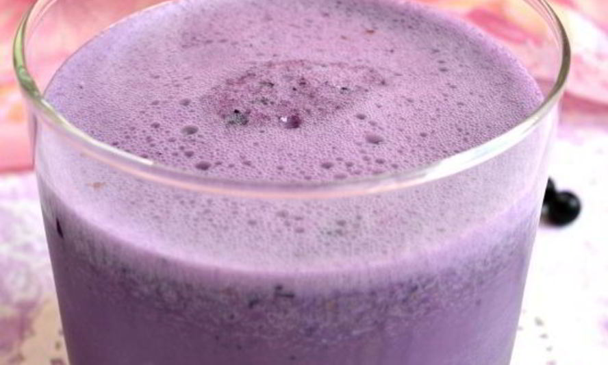 Рецепт молочный коктейль с черникой