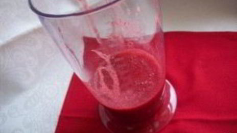 молочный коктейль с клубникой