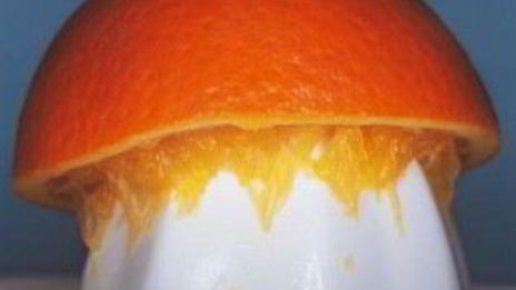 персиковый витаминный напиток