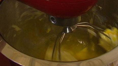 ромовые бабы с апельсиновым сиропом