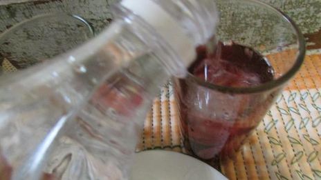 газированная сангрия с минералкой