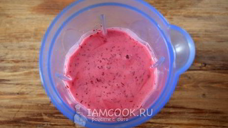 ананасово-клюквенный смузи