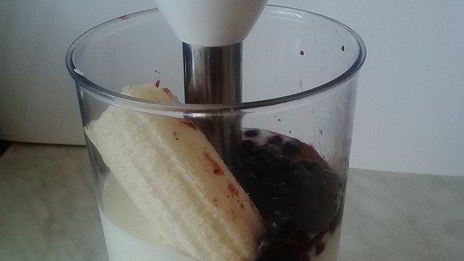 бананово-черничный смузи