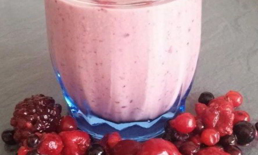 Рецепт бананово-ягодный смузи