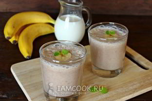 Банановый смузи с молоком
