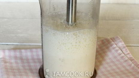 банановый смузи с молоком