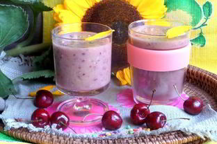 Черешневый смузи с авокадо