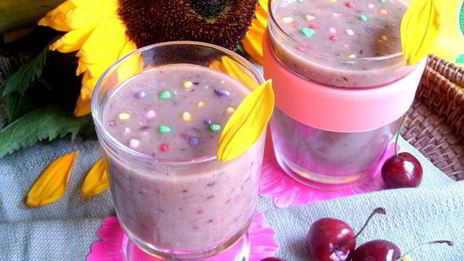 черешневый смузи с авокадо