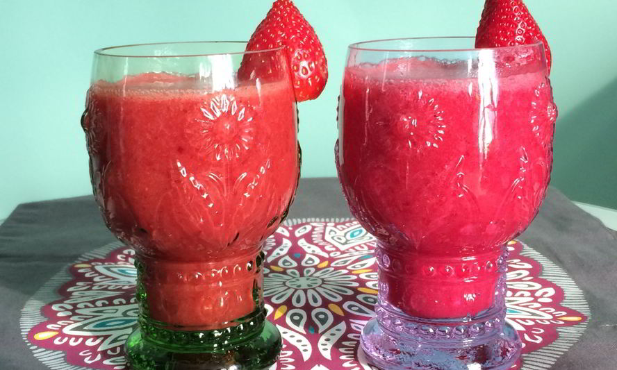 Рецепт клубнично-брусничный смузи