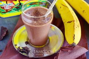 Шоколадный смузи с бананом и кокосовым молоком