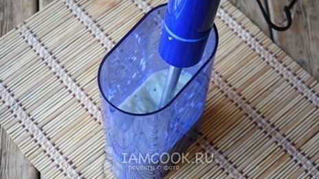 смузи из киви, банана и яблока