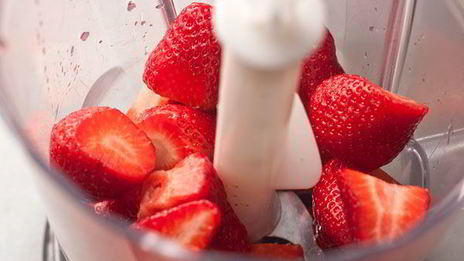 смузи из клубники с базиликом