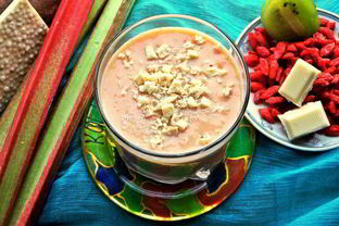 Смузи из ревеня, киви и банана