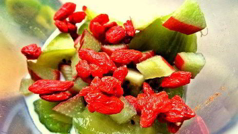 смузи из ревеня, киви и банана