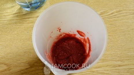 смузи с авокадо и клубникой