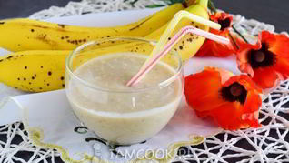 Смузи с бананом и кокосовым молоком