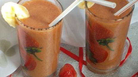 смузи с бананом и зеленым чаем