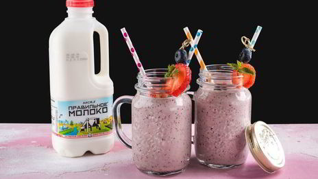 смузи с голубикой и бананом