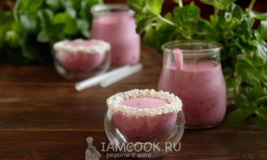 Рецепт смузи с кокосовым молоком и черной смородиной