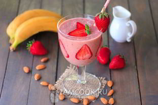 Смузи с миндальным молоком