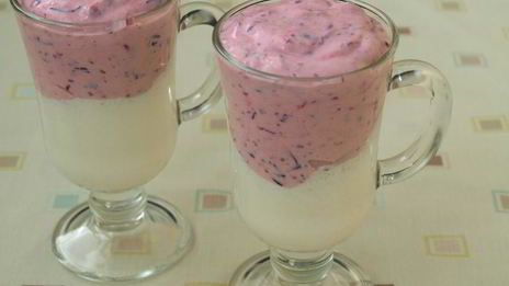 смузи с творогом и черной смородиной