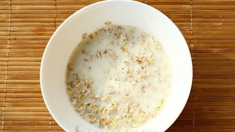 смузи с ягодами, имбирем и овсянкой