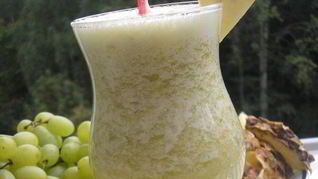 Виноградный смузи с зеленым чаем