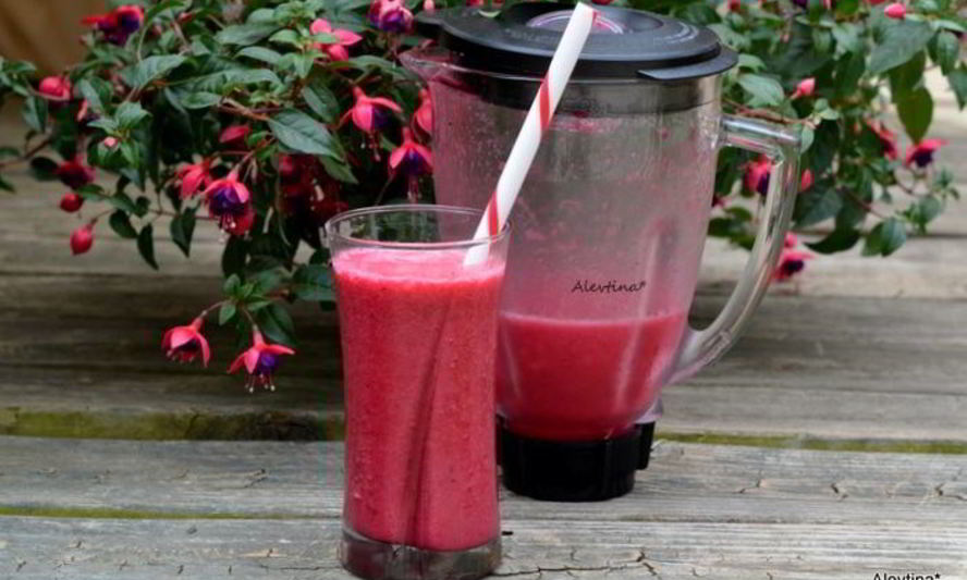 Рецепт взрывной ягодно-свекольный смузи