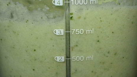яблочный смузи с кабачком и сельдереем